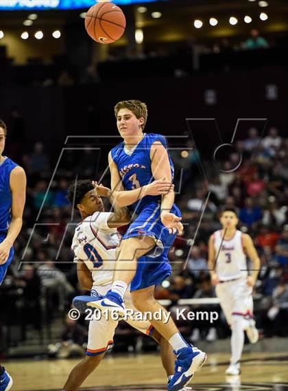 Thumbnail 3 in Rainier Beach vs. Bishop Gorman (Bass Pro Tournament of Champions) photogallery.