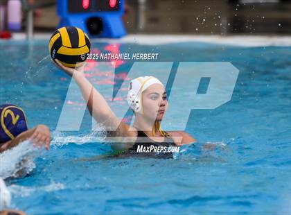Thumbnail 1 in El Segundo vs. Sunny Hills (Villa Park Classic) photogallery.