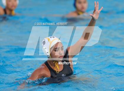 Thumbnail 3 in El Segundo vs. Sunny Hills (Villa Park Classic) photogallery.