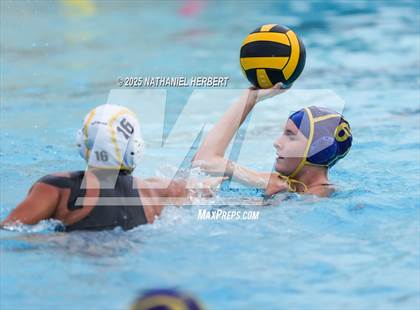 Thumbnail 2 in El Segundo vs. Sunny Hills (Villa Park Classic) photogallery.