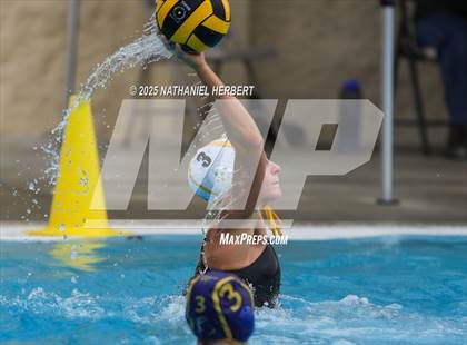 Thumbnail 2 in El Segundo vs. Sunny Hills (Villa Park Classic) photogallery.