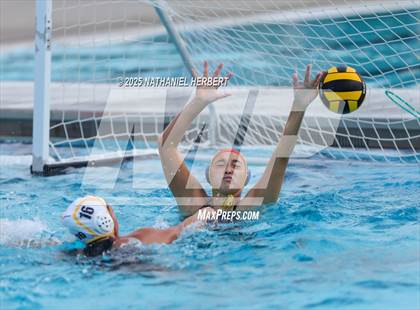 Thumbnail 3 in El Segundo vs. Sunny Hills (Villa Park Classic) photogallery.
