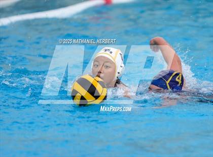 Thumbnail 3 in El Segundo vs. Sunny Hills (Villa Park Classic) photogallery.