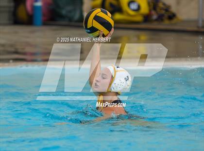 Thumbnail 3 in El Segundo vs. Sunny Hills (Villa Park Classic) photogallery.