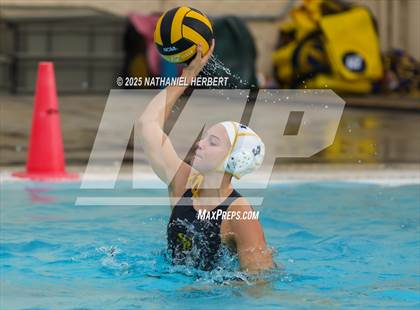 Thumbnail 2 in El Segundo vs. Sunny Hills (Villa Park Classic) photogallery.