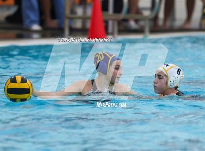 Thumbnail 3 in El Segundo vs. Sunny Hills (Villa Park Classic) photogallery.