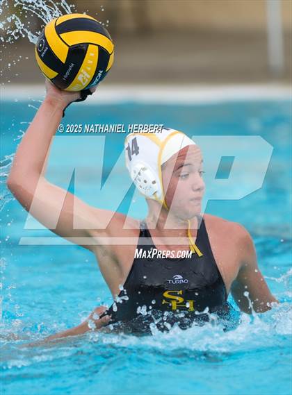 Thumbnail 2 in El Segundo vs. Sunny Hills (Villa Park Classic) photogallery.