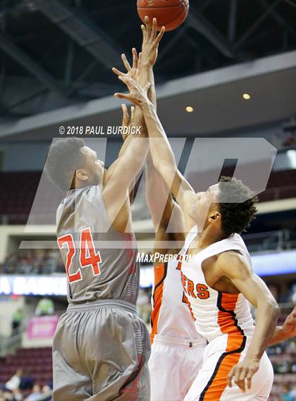 Thumbnail 3 in Sharon vs. Imhotep Charter (PIAA AAAA Championship) photogallery.