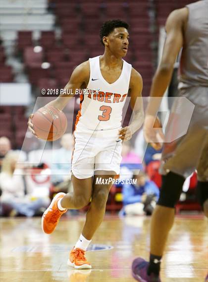 Thumbnail 3 in Sharon vs. Imhotep Charter (PIAA AAAA Championship) photogallery.