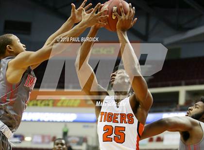 Thumbnail 2 in Sharon vs. Imhotep Charter (PIAA AAAA Championship) photogallery.