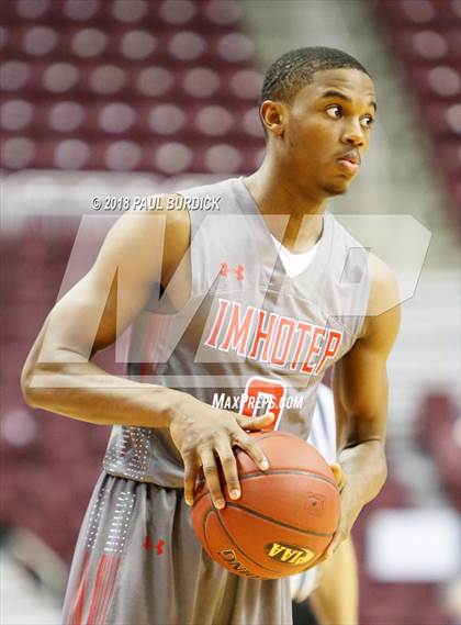 Thumbnail 3 in Sharon vs. Imhotep Charter (PIAA AAAA Championship) photogallery.