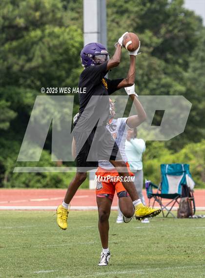 Thumbnail 3 in DeSoto Central vs Fairley (U of Memphis 7v7) photogallery.