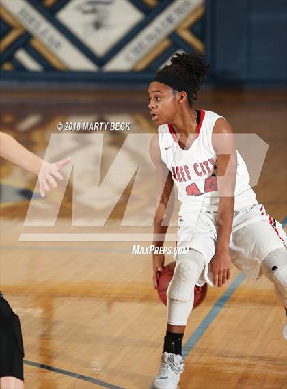 Thumbnail 2 in Jefferson City vs Saxony (Central Bank Shootout) photogallery.