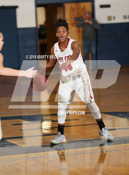 Thumbnail 1 in Jefferson City vs Saxony (Central Bank Shootout) photogallery.