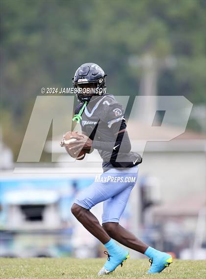 Thumbnail 1 in Ribault @ Raines photogallery.