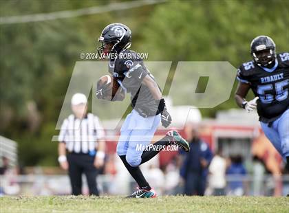 Thumbnail 1 in Ribault @ Raines photogallery.