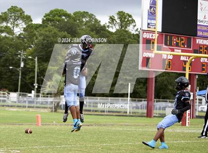 Thumbnail 1 in Ribault @ Raines photogallery.