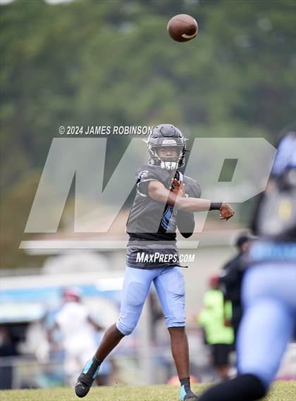 Thumbnail 2 in Ribault @ Raines photogallery.