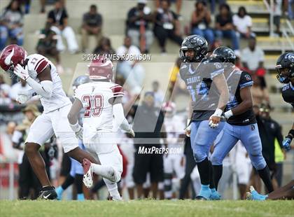 Thumbnail 2 in Ribault @ Raines photogallery.