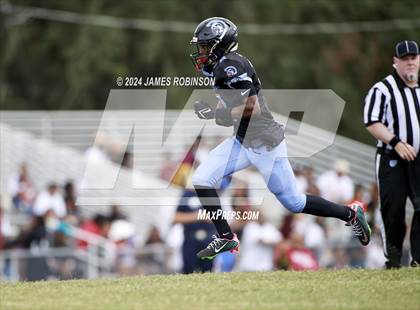 Thumbnail 2 in Ribault @ Raines photogallery.