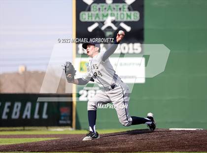 Thumbnail 1 in Marcus vs Keller photogallery.