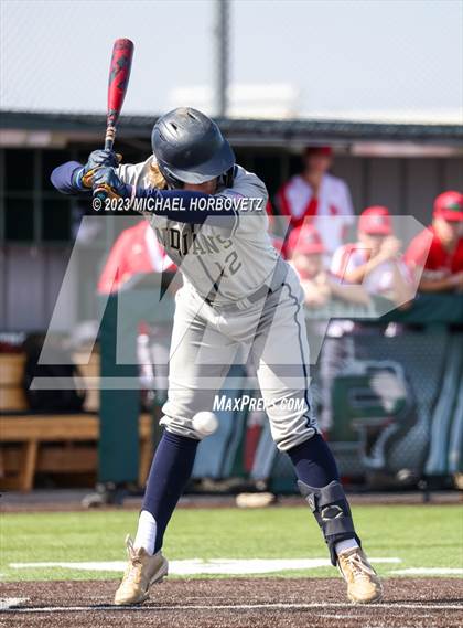 Thumbnail 2 in Marcus vs Keller photogallery.