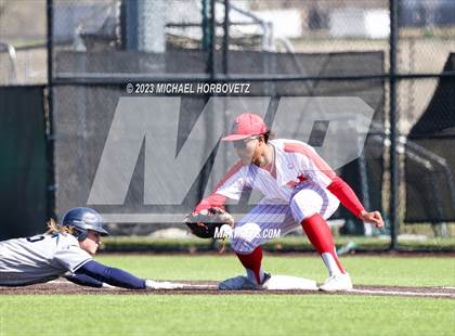 Thumbnail 3 in Marcus vs Keller photogallery.
