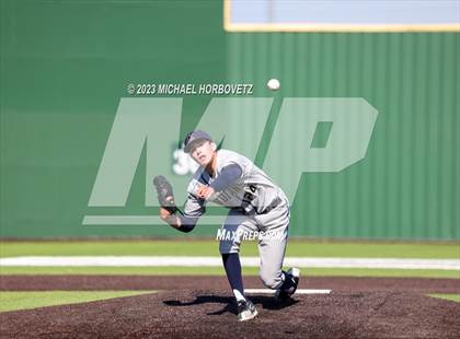 Thumbnail 2 in Marcus vs Keller photogallery.