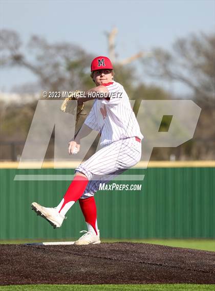 Thumbnail 2 in Marcus vs Keller photogallery.