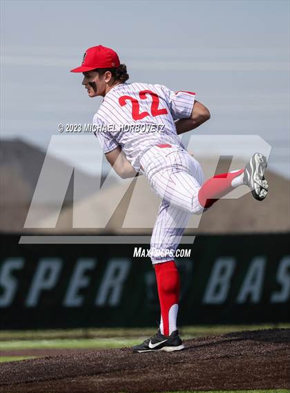 Thumbnail 3 in Marcus vs Keller photogallery.