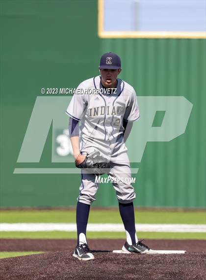 Thumbnail 3 in Marcus vs Keller photogallery.