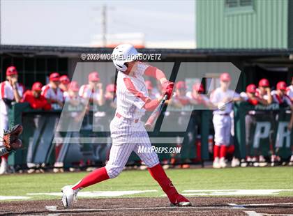 Thumbnail 1 in Marcus vs Keller photogallery.