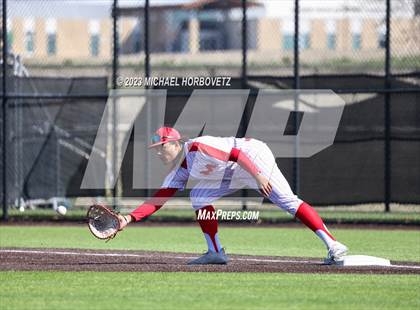 Thumbnail 3 in Marcus vs Keller photogallery.
