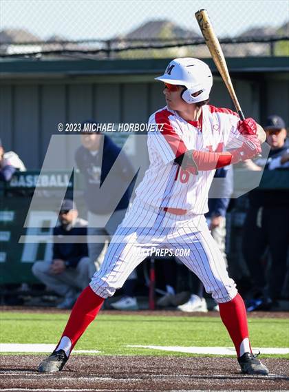 Thumbnail 2 in Marcus vs Keller photogallery.