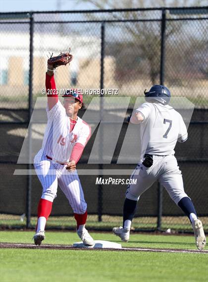 Thumbnail 3 in Marcus vs Keller photogallery.