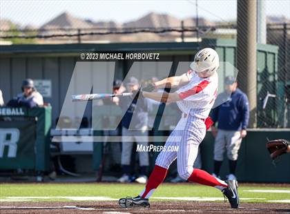 Thumbnail 2 in Marcus vs Keller photogallery.