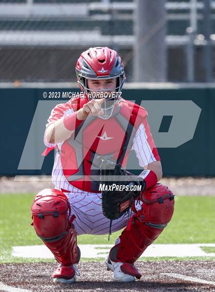 Thumbnail 3 in Marcus vs Keller photogallery.