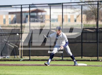 Thumbnail 1 in Marcus vs Keller photogallery.