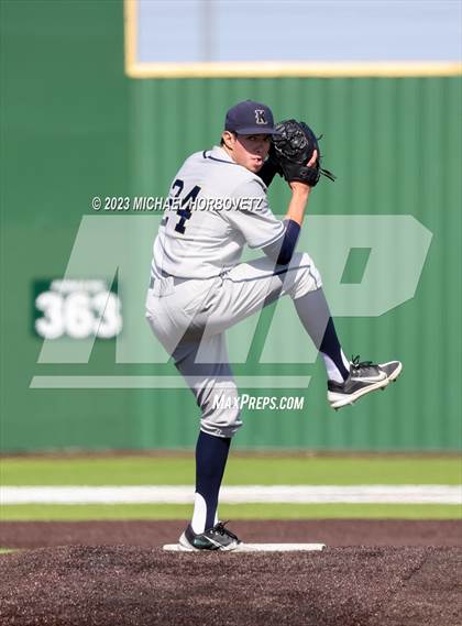 Thumbnail 3 in Marcus vs Keller photogallery.
