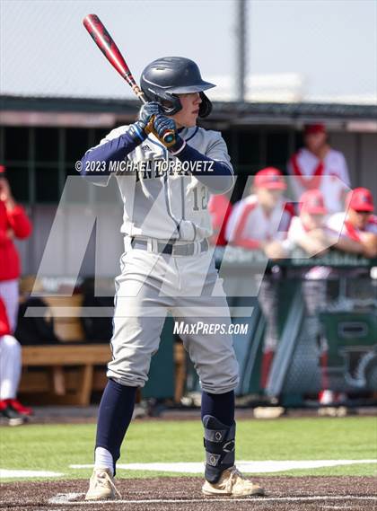 Thumbnail 3 in Marcus vs Keller photogallery.