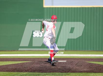 Thumbnail 3 in Marcus vs Keller photogallery.