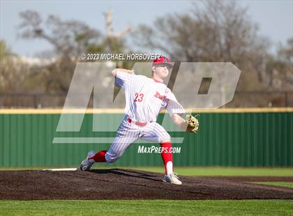 Thumbnail 3 in Marcus vs Keller photogallery.
