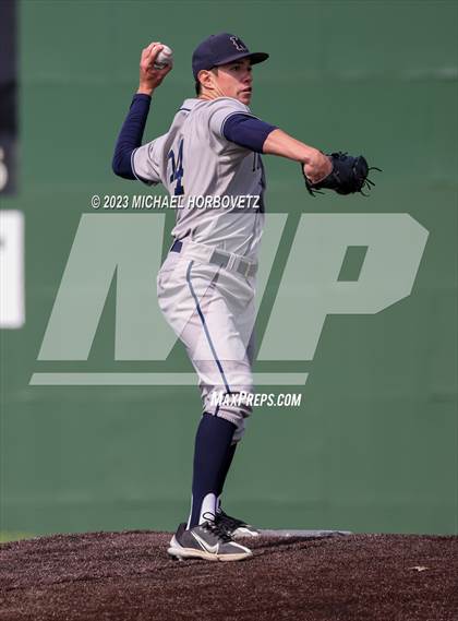 Thumbnail 3 in Marcus vs Keller photogallery.