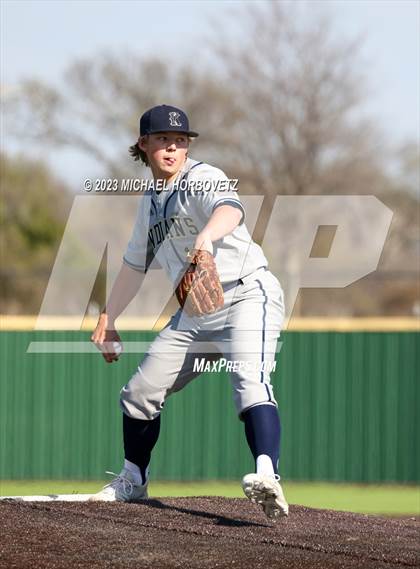 Thumbnail 2 in Marcus vs Keller photogallery.
