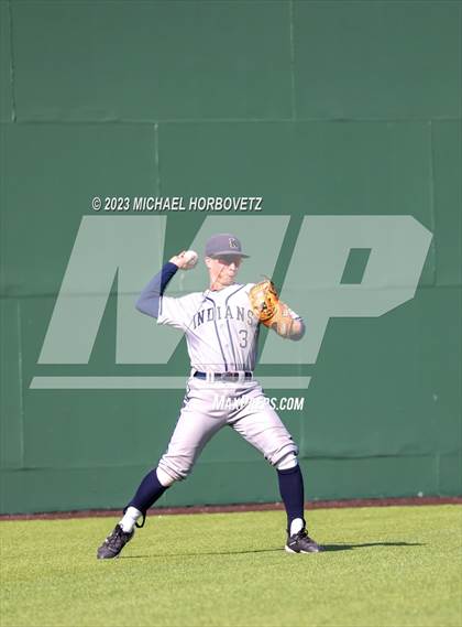 Thumbnail 1 in Marcus vs Keller photogallery.