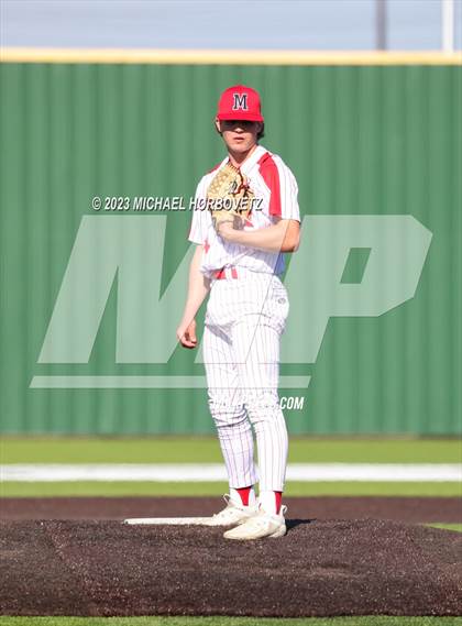 Thumbnail 3 in Marcus vs Keller photogallery.