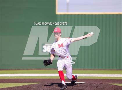 Thumbnail 3 in Marcus vs Keller photogallery.