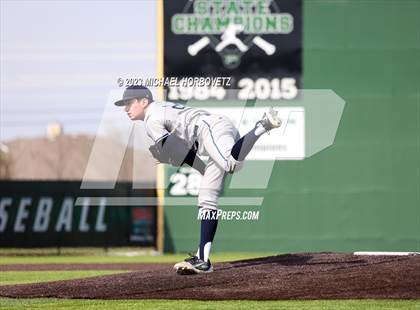 Thumbnail 2 in Marcus vs Keller photogallery.