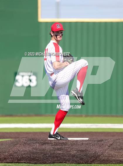 Thumbnail 2 in Marcus vs Keller photogallery.