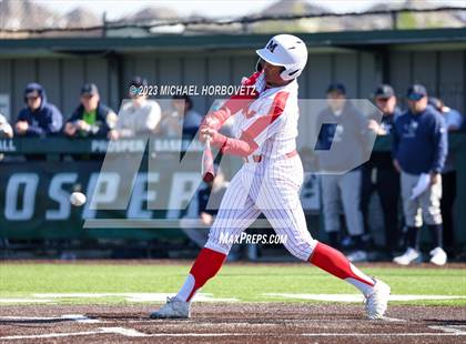 Thumbnail 2 in Marcus vs Keller photogallery.